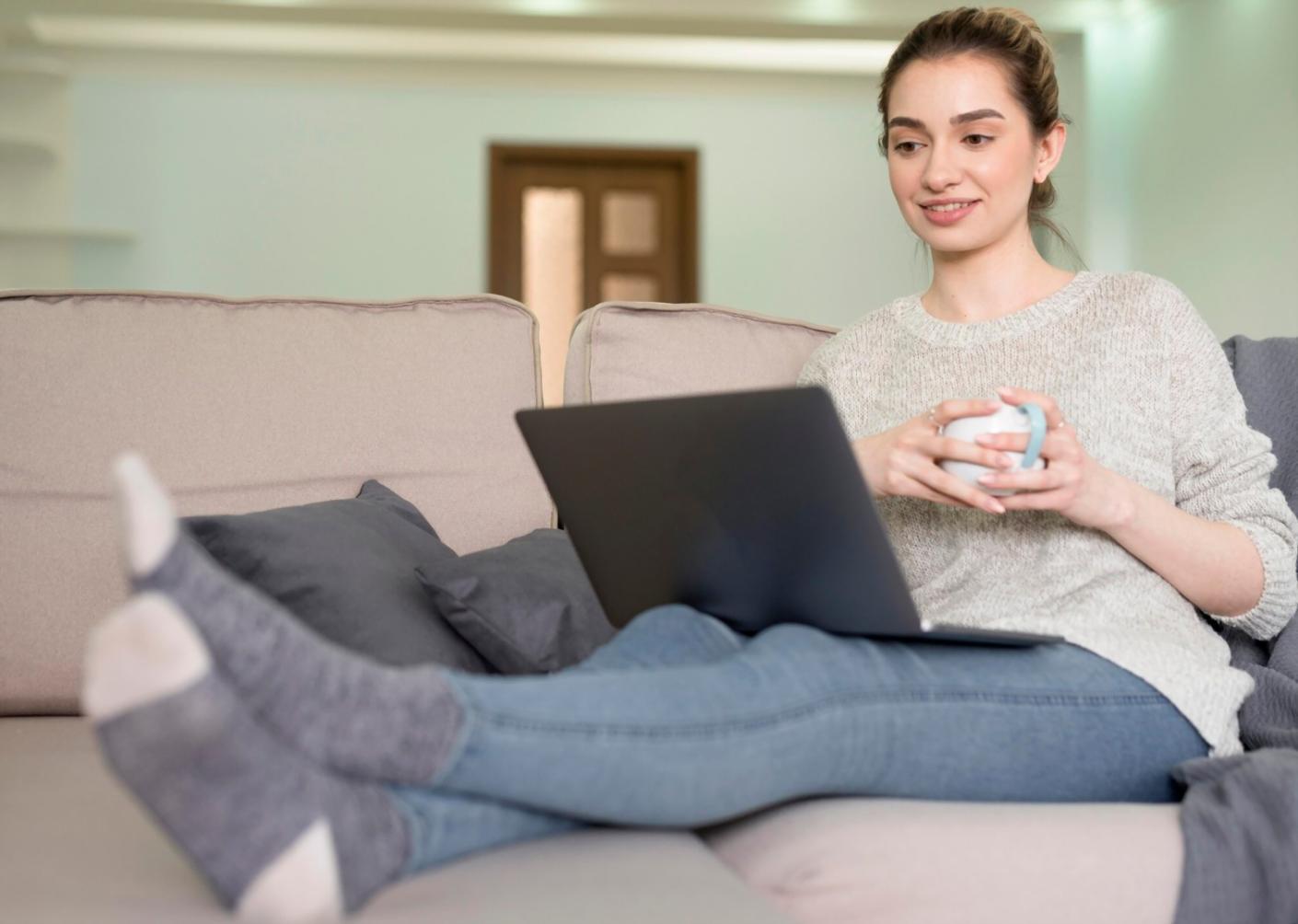 Espacio de aprendizaje moderno diseñado para el desarrollo personal